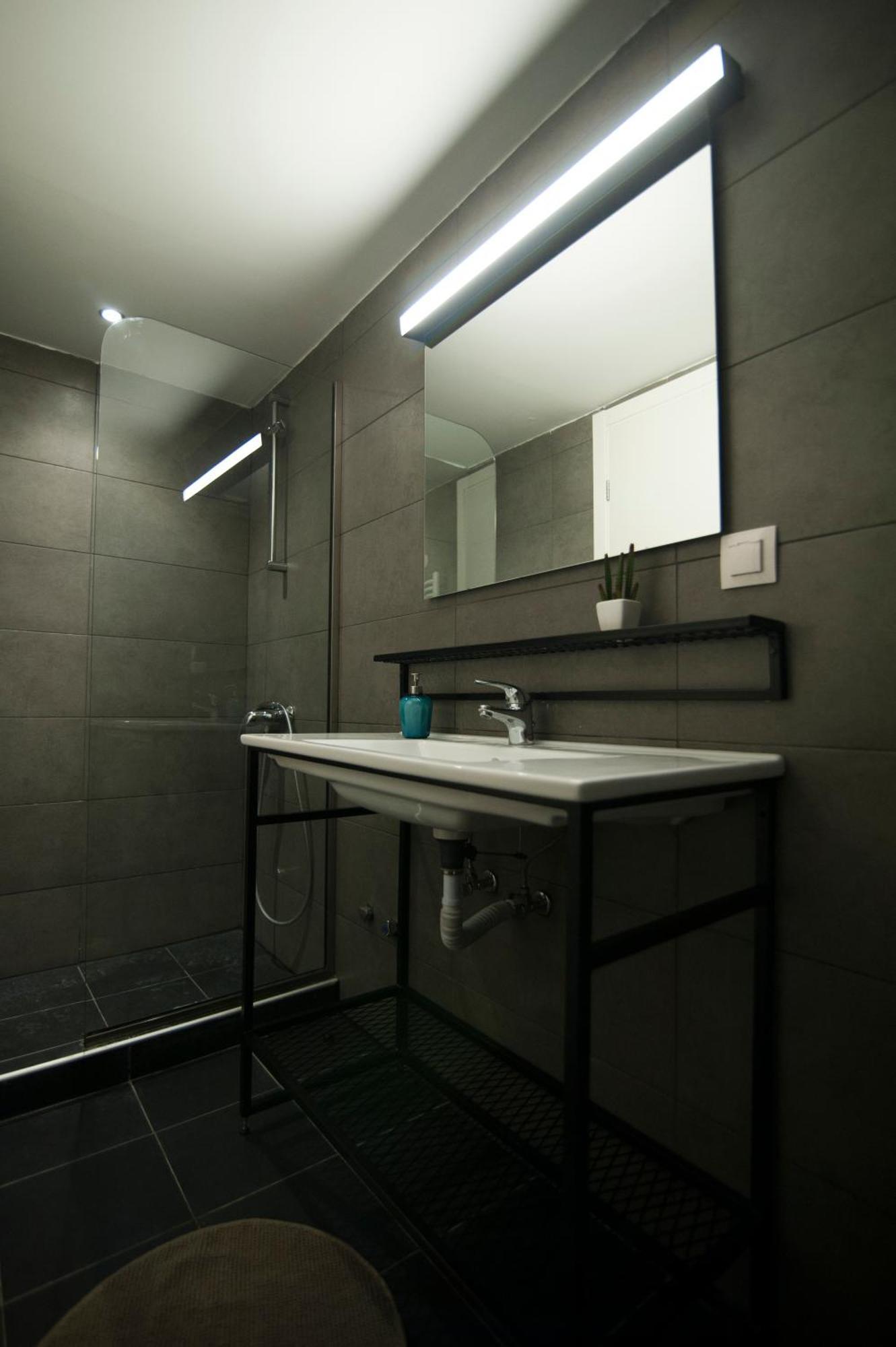 Mazi Rooms Venizelou 塞萨洛尼基 客房 照片
